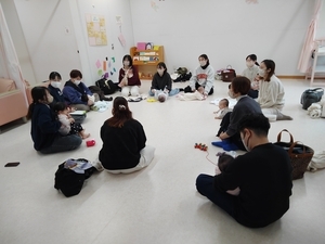 子育てサロン３月の様子・４月の予定