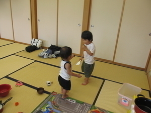 あちこちで、いろんな”ごっこ”あそび~