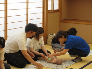 1月25日(日)育児講座「パパママ　ベビーマッサージ」開催します