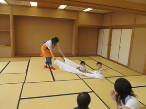 あちこちで、いろんな”ごっこ”あそび~