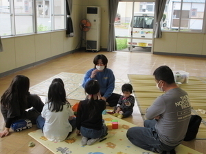 子育てサロン5月の様子・6月の予定