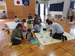 子育てサロン１０月の様子・１１月の予定