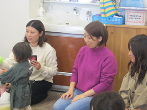 ママたちの想いに涙・涙のたっちサロン